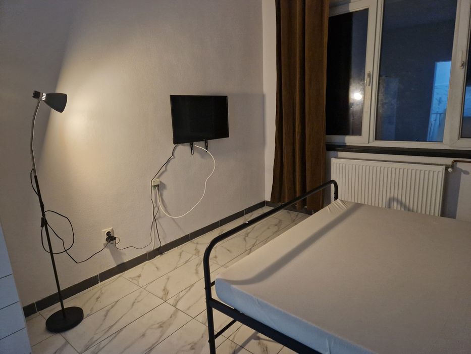 Garsoniera recent renovata