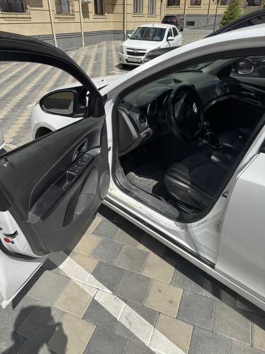 Lacetti Cruz.