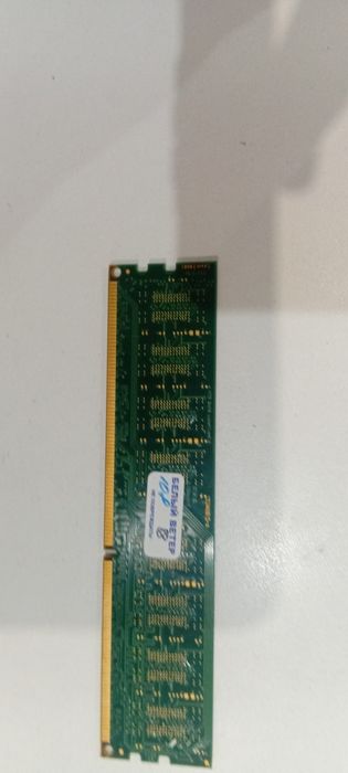 Продаётся 1 плашка ddr 3 4 гига