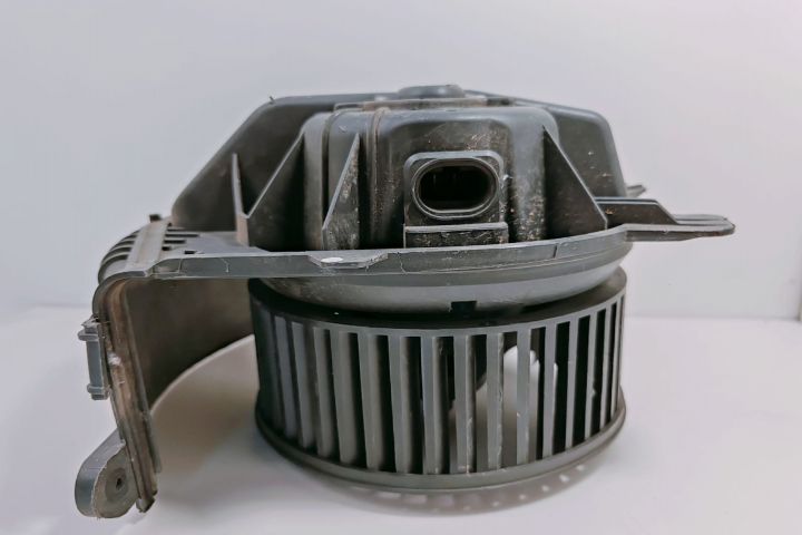 Ventilator habitaclu J84F666583V Renault Scenic a 2-a generatie