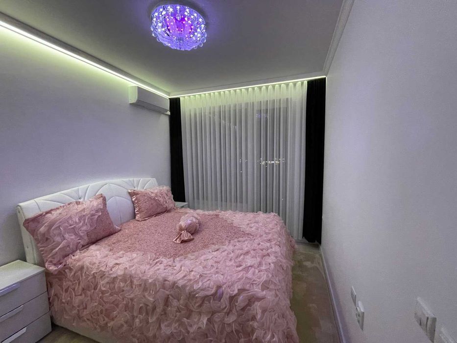 Дава се под наем Тристаен апартамент в Бургас, Изгрев - 124 кв.м за 997.05 € - Снимка #13
