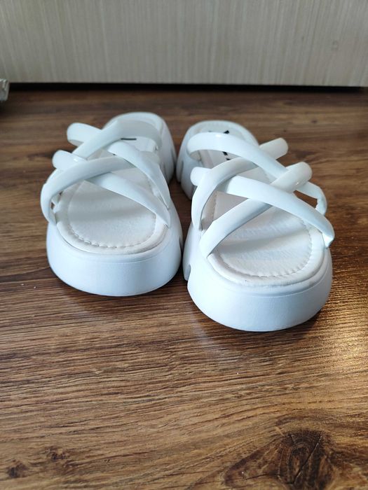 Шлепанцы женские