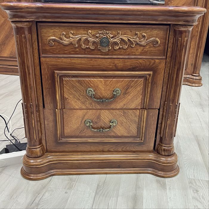 Продам шкаф 4 дверный