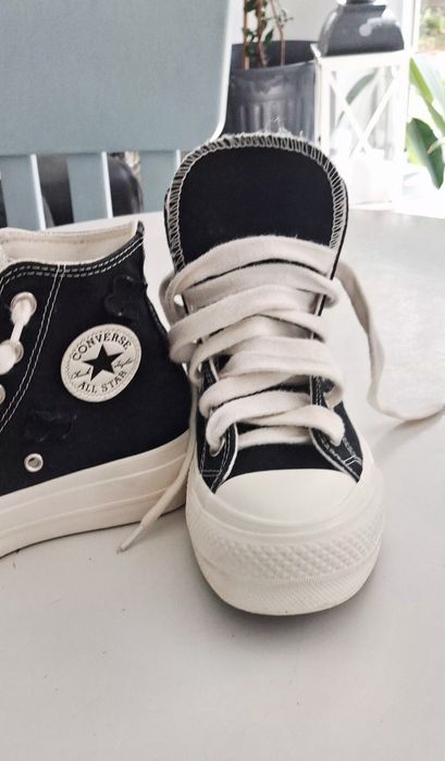 Tenesi converse cu glezna