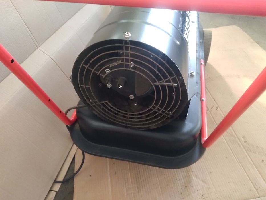 Incalzitor pe motorina yato 30 kw YT-99739