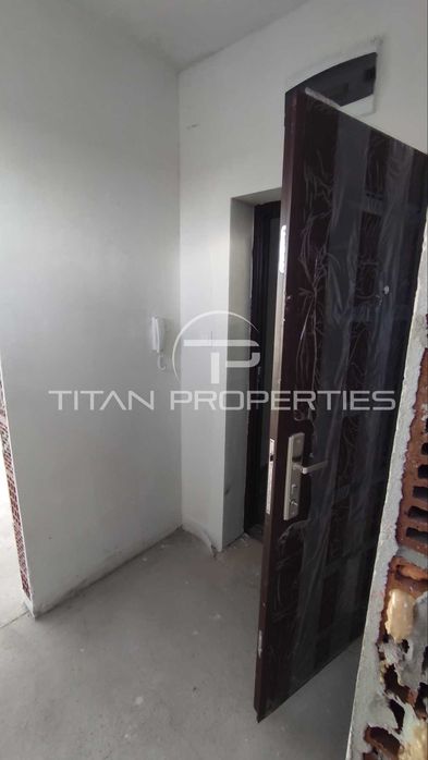 Продава се Едностаен апартамент в Пловдив, Коматевски възел - 88 кв.м за 1200 €/кв.м - Снимка #1