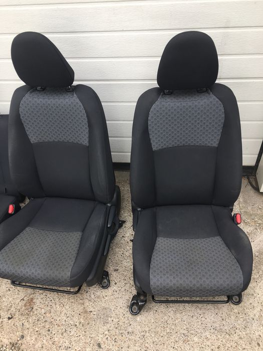 Banchete Toyota Yaris 3. 2012-2016.