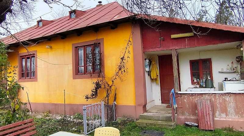 Vand casa teren 6100mp 4 camere Constantinesti-Scornicesti 45.000 euro