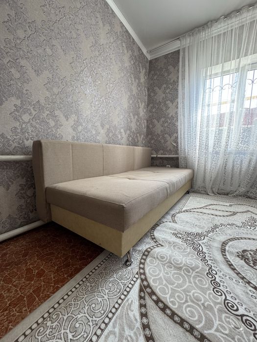 Диван раскладной коричневый