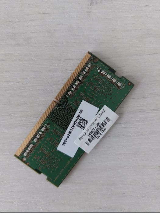 2 броя x 4 GB RAM памети Samsung, DDR4