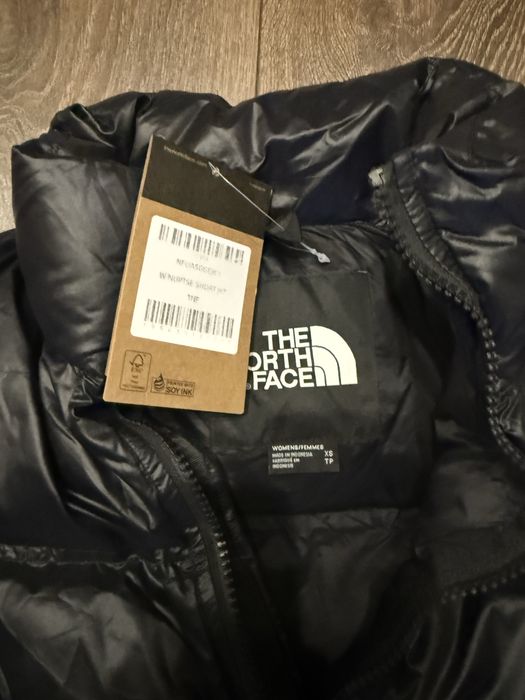 The North Face cropped pufffer яке