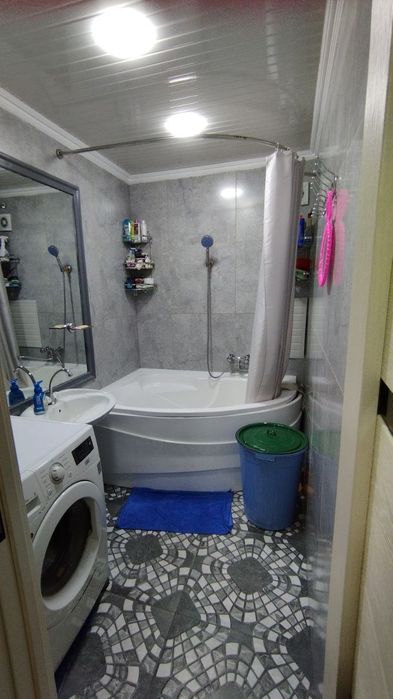 Продается своя 3/9/9 квартира ориентир базар Кадышева Авиасозлар 1