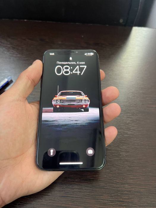 Iphone xs srochna sotiladi