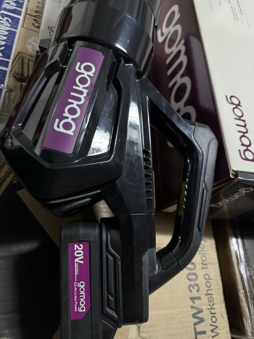 Suflanta pe acumulator frunze ,resturi vegetale