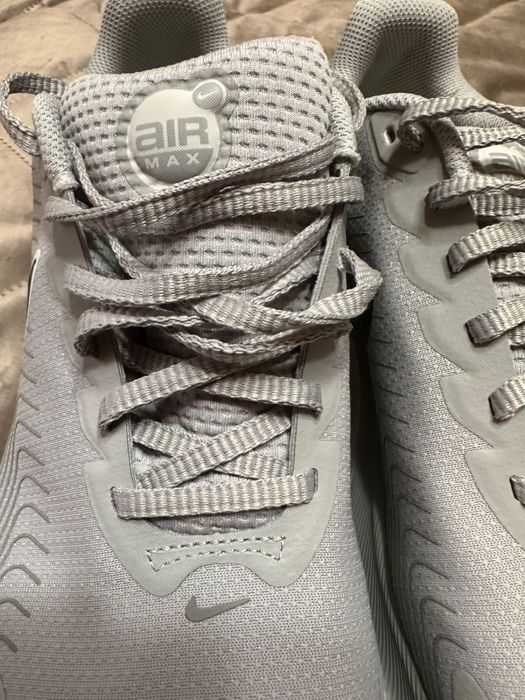 Продам кроссовки Nike Air Max
