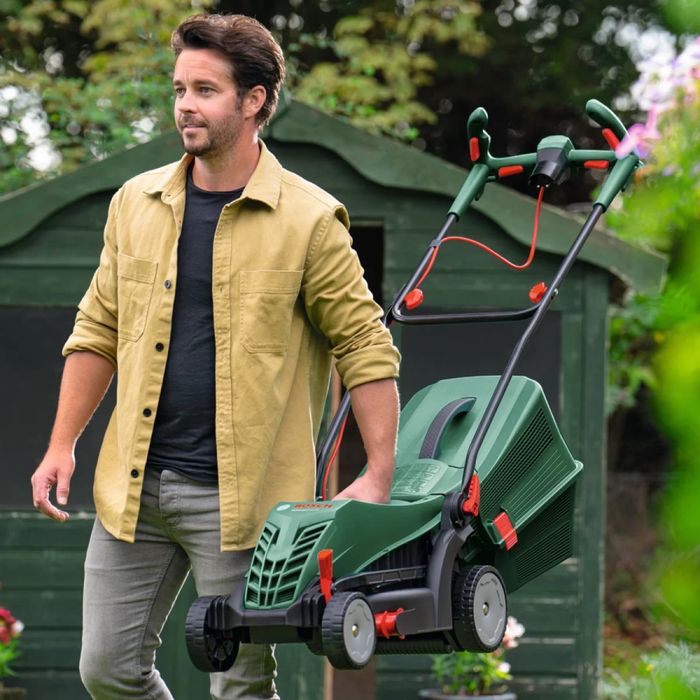 Газонокосилка BOSCH UniversalRotak 34-405