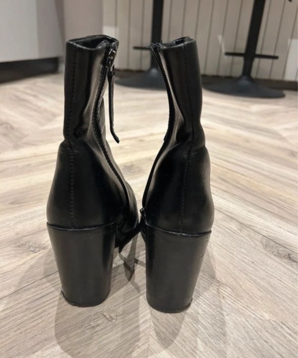 Botine negre din piele cu to gros, marimea 36, Reserved