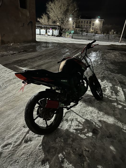 Продам мотоцикл рейсер нитро 250