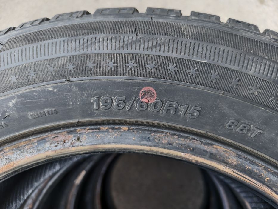 Продам всесезонные шины 195/60/15