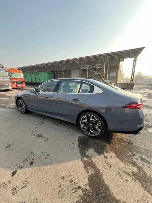 BMW I-5 50L pod zakaz