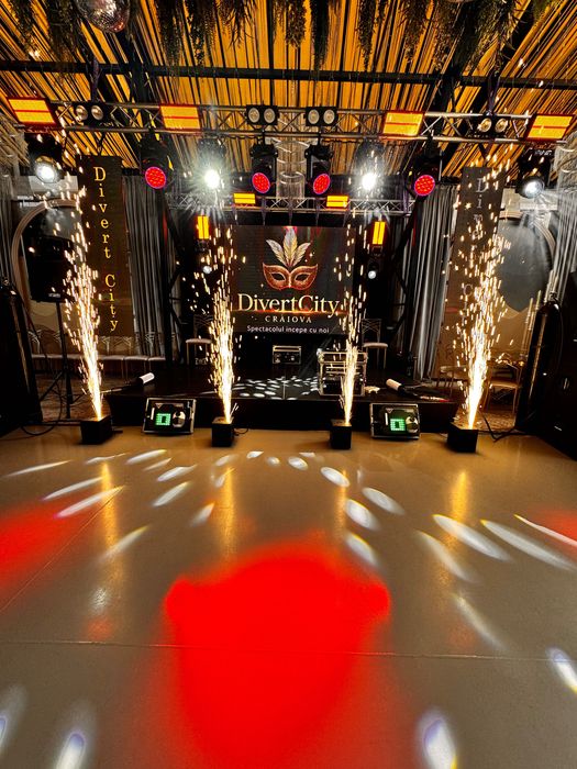 Dj-Mc,Scena,Ecran Led,Schela de Lumini,Sonorizare,PistoaleCO2 Band-uri