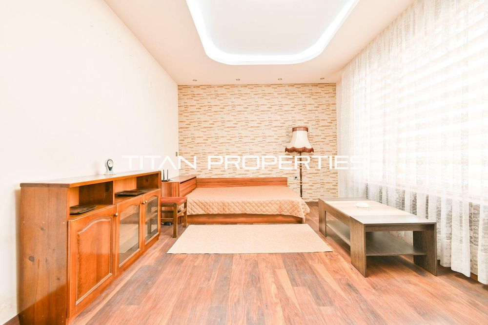 Продава се Тристаен апартамент в София, Хиподрума - 74 кв.м за 2275 €/кв.м - Снимка #1