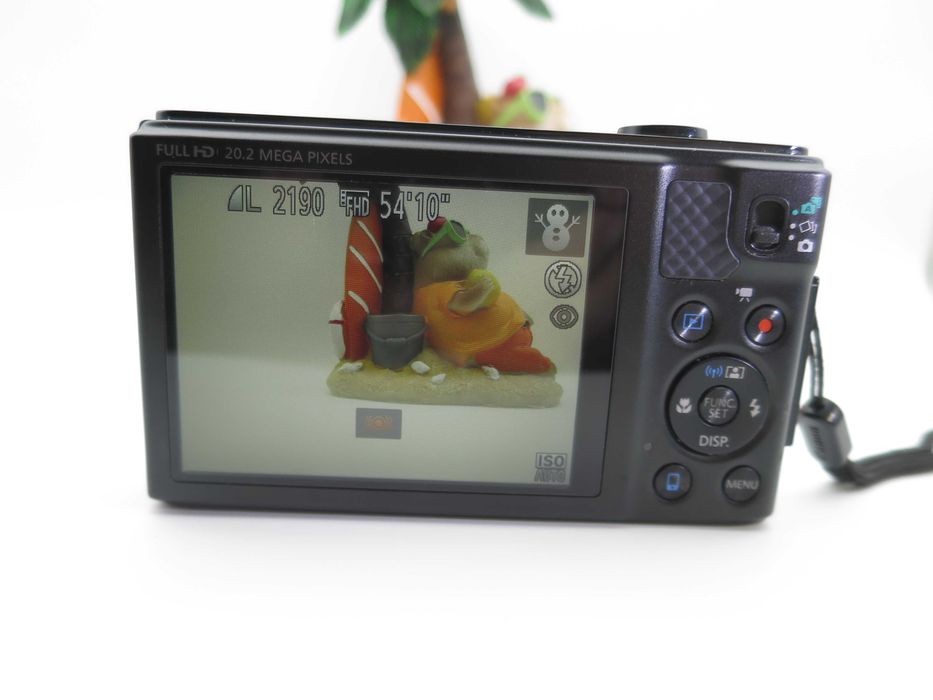 Canon PowerShot SX610 черен ултра компактен цифров фотоапарат, дигитална камера, 18х оптичен зум, Wi-Fi, NFC, Full-HD видео, като НОВ - работи отлично