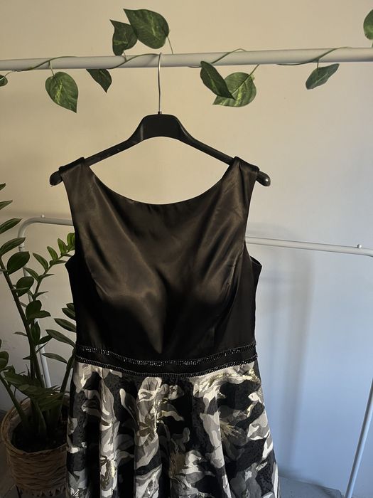Rochie elegantă de seară mărime L