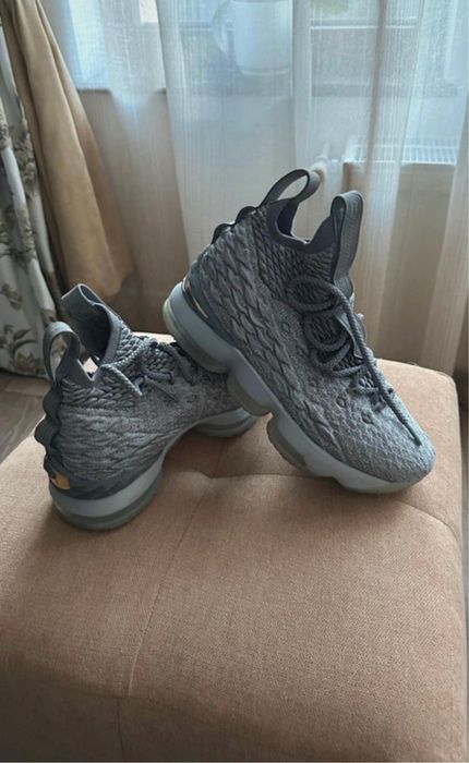 Adidasi LeBron James - Nike