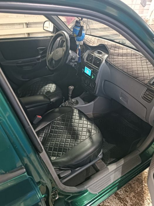 Продам машину Hyundai Accent