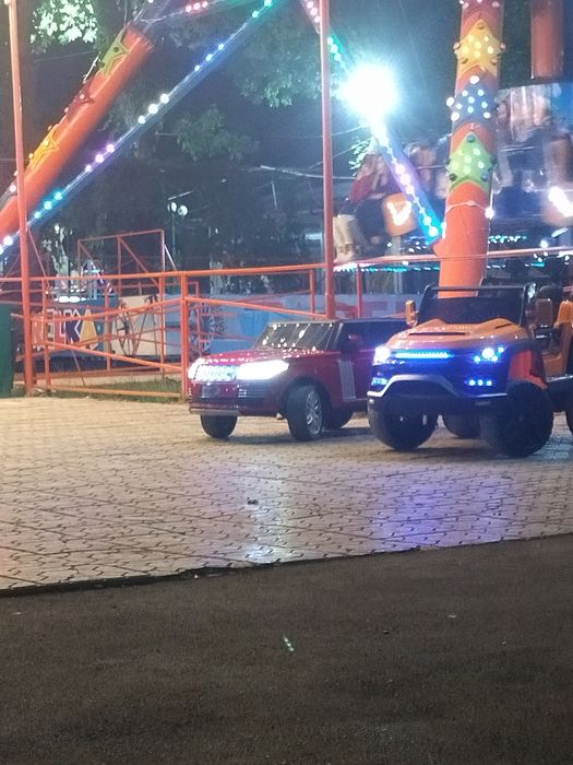 Машинка с пультом управления