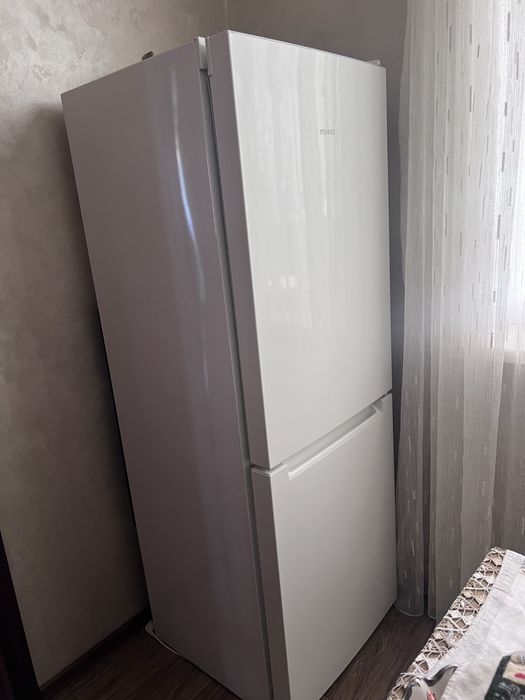 Холодильник Indesit