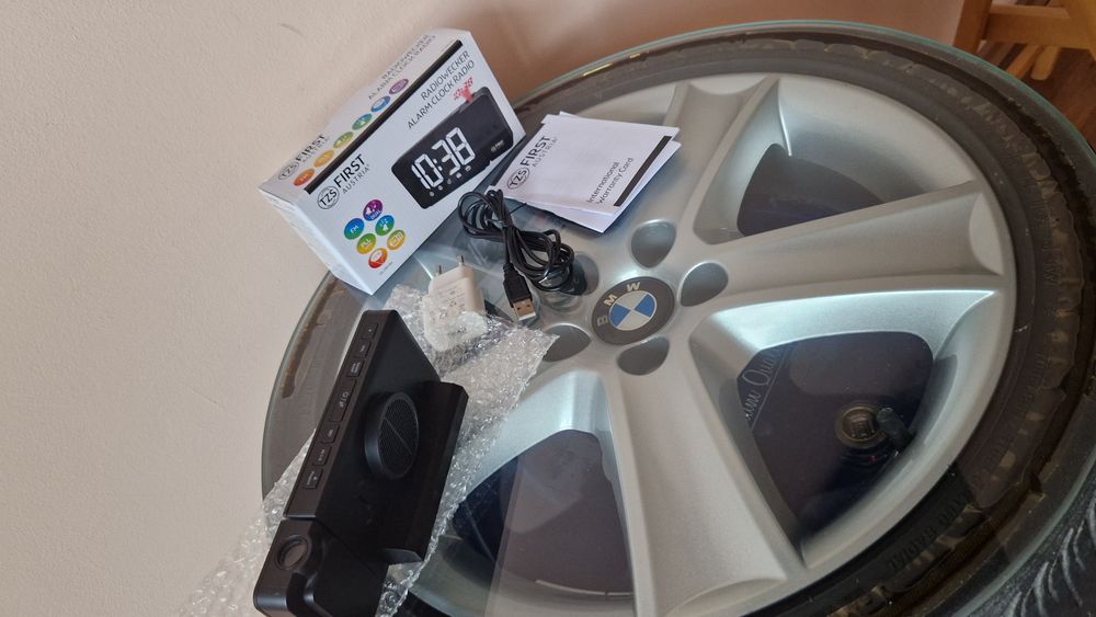 Радио часовник FIRST