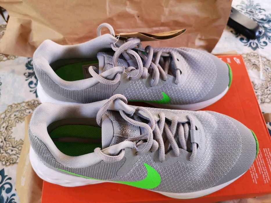 Маратонки Nike revolution 6 NN