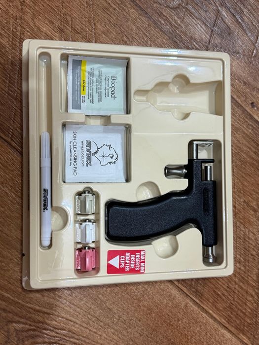 ПИСТОЛЕТ для прокола мочки уха