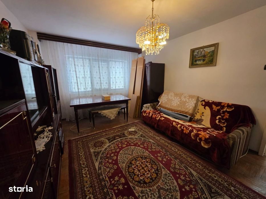 3 camere, bulevardul Roman Mușat, etaj 1, mobilat și utilat ca în poze