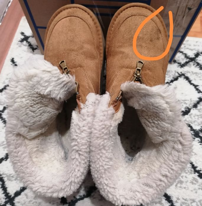 Ghete marimea 35 cu interiorul de 22.5 cm