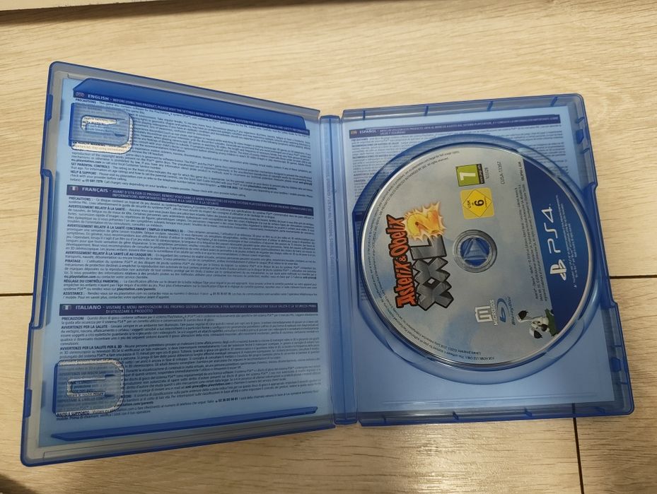 Joc pentru PS4 in stare buna.