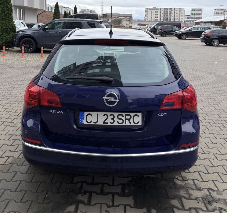 Opel Astra J Sports Tourer 1.7CDTI
