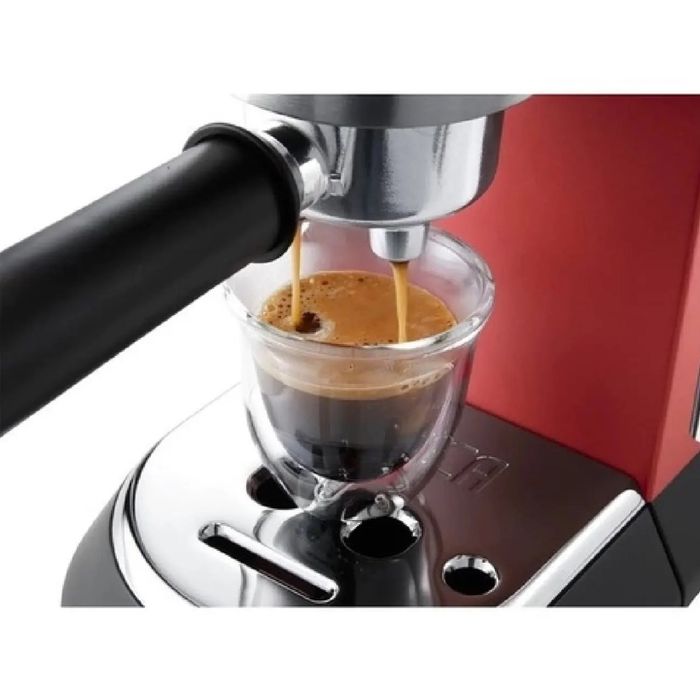 Кофемашина Delonghi EC685 Dedica style