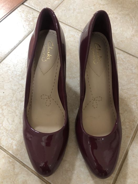 Pantofi de lac marimea 37