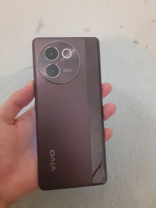 Продам Vivo V30e 8/256