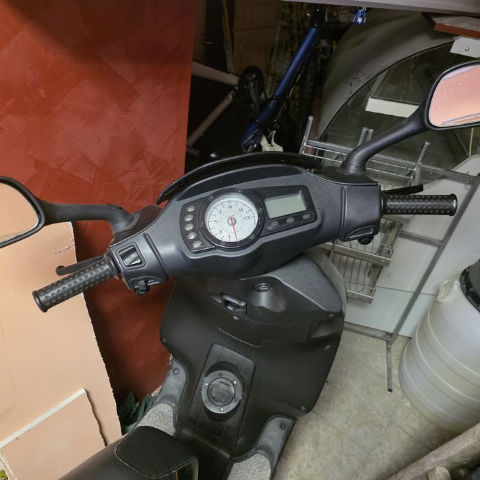 Скутер пиаджо енерджи