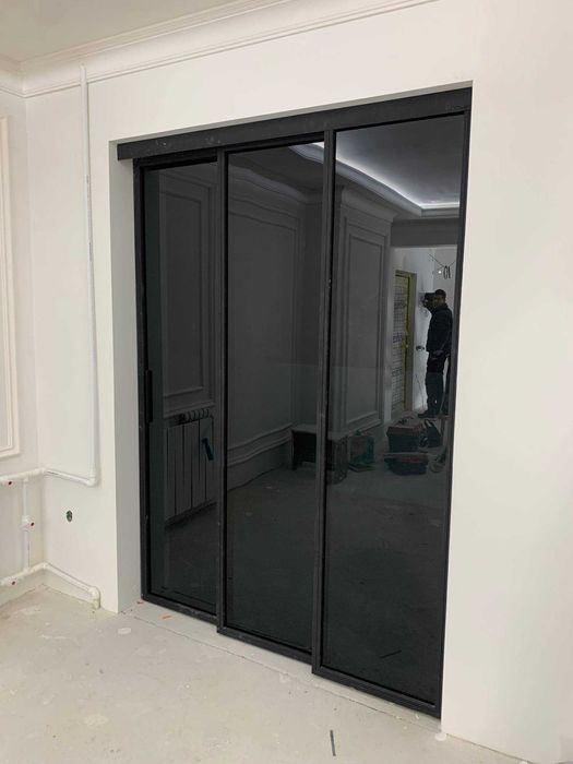 Стеклянные лофт перегородки и двери / Гардеробы лофт / Душевые кабины