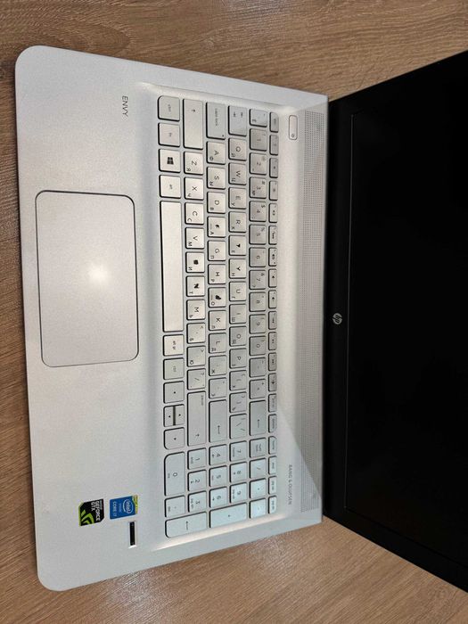 Ноутбук HP ENVY Notebook