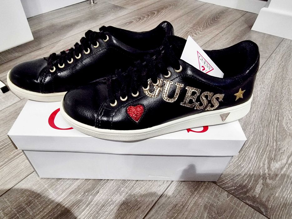 GUESS  сникърси / маратонки номер 38
