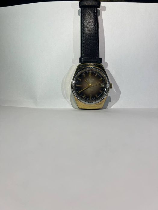 Ручные часы луч, полет