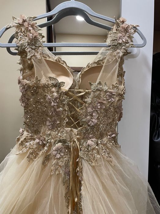 Уникална бална рокля