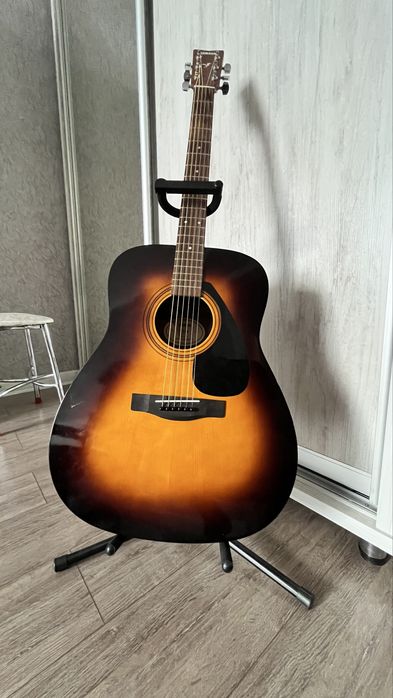 Продам гитару новую