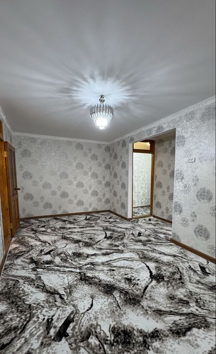 Срочно продается квартира на улице Рудакий рядом 43 школы